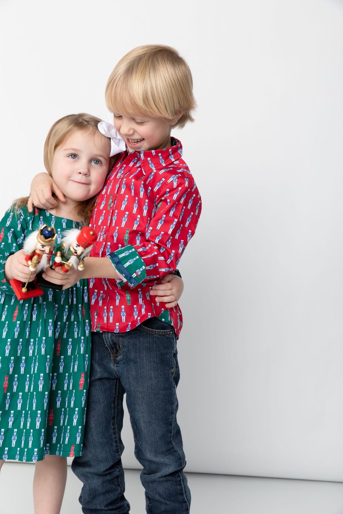 Nutcracker in Red-Green Shirt in Long Sleeves